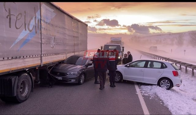 Samsun Yolu Buz Pistine Döndü: 1 Ölü