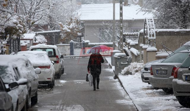 Çorum'da Kar Yağışı Etkili Oluyor