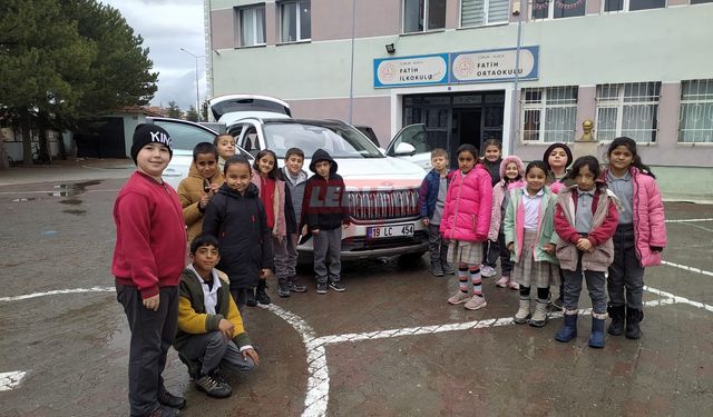 Alaca'da Yerli Malı Haftası Kapsamında Öğrencilere TOGG Tanıtıldı