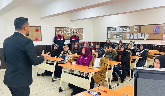 Kargı'da Annelere Bağımlılıkla Mücadele Eğitimi Verildi