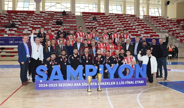 Sungurlu Belediyespor, AXA Sigorta Erkekler Voleybol 2. Lig'de Şampiyon Oldu