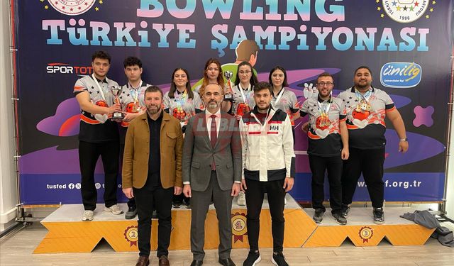 Hitit Üniversitesi Sporcuları, Bowling Şampiyonasından 17 Madalya Ve 2 Kupa İle Döndü