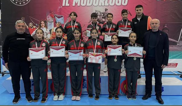Osmancıklı Kız Öğrenciler Badmintonda Namağlup