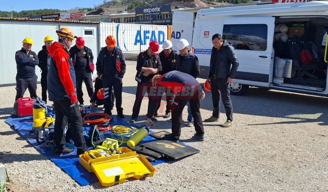 İskilip Belediyesi İtfaiye Personeline Arama Kurtarma Eğitimi