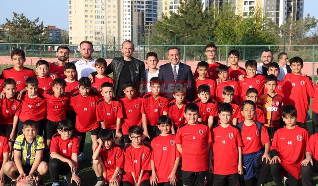 Sungurlu’da Tuncay Şanlı’ya Sevgi Seli!