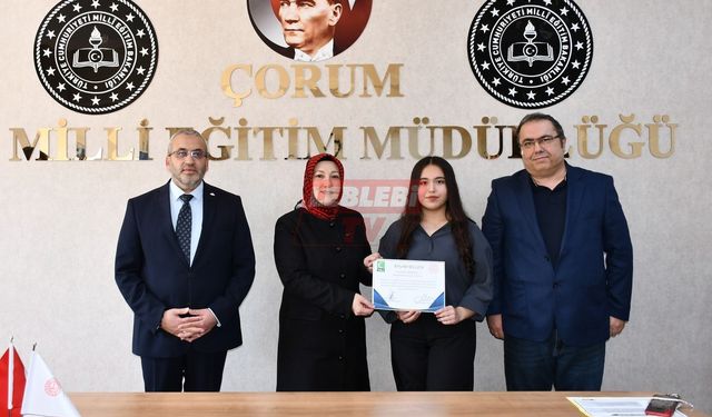 Melike Çırakoğlu, Liselerde Çorum Birincisi