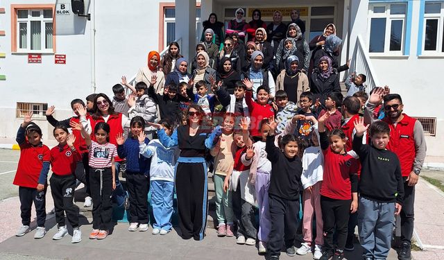 Çocukların Oyununa Aileler de Karıştı