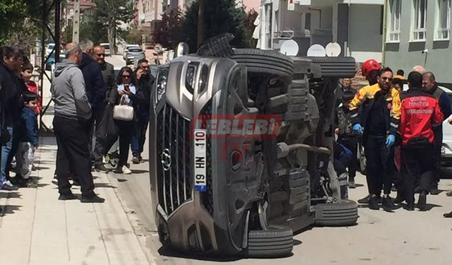 Panikleyen Kadın Sürücü Otomobille Takla Attı: 2 Yaralı