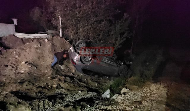 Alkollü Sürücü Dereye Uçtu, Araçta Sıkıştı!