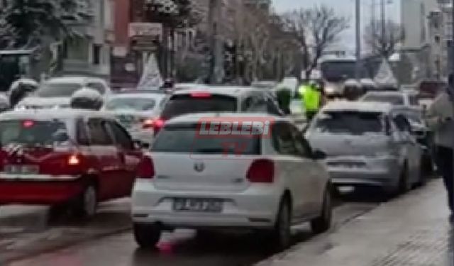 Direksiyon Hakimiyetini Kaybeden Sürücü Kaza Yaptı