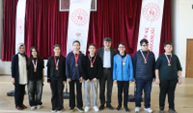 Satranç Turnuvası Düzenlendi