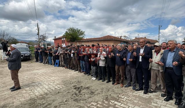 Paşa Köyü’nde Yağmur Duasında Bir Araya Geldiler