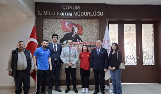 Şampiyon Güreşçi Milli Eğitim Müdürü Çağlar’ı Ziyaret Etti