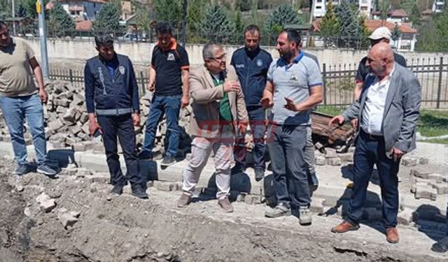 Başkan Ünlü “İlçemizin Sorunlarına Neşter Vurmaya Devam Ediyoruz”