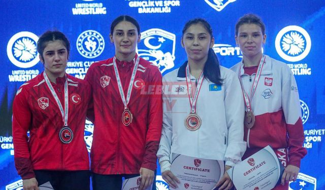 Büşranur Üzmez Gümüş Madalya Kazandı