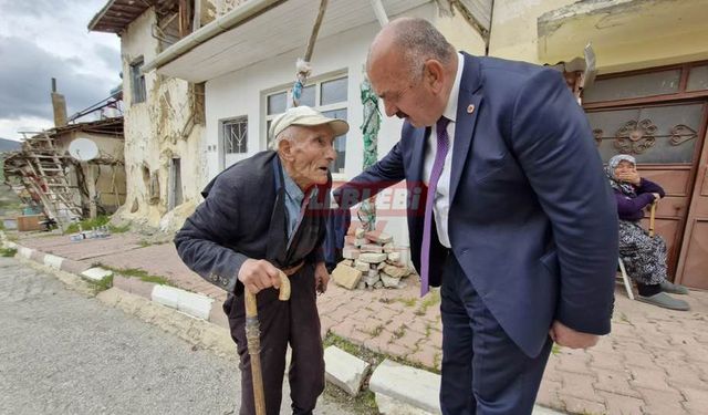 Başkan İsbir, Sokağa İnip Gönül Aldı