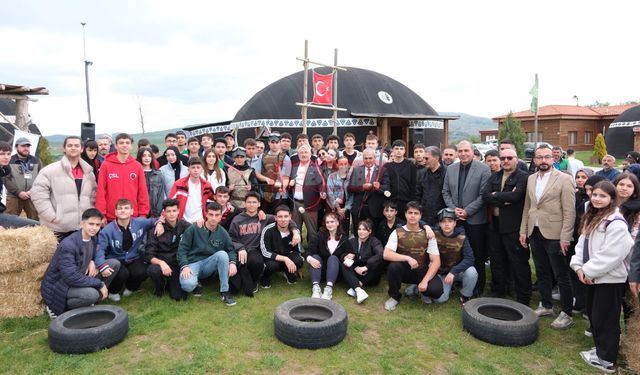 Türkiye’de Bir İlk: Öğrenciler Oklarla Savaştı