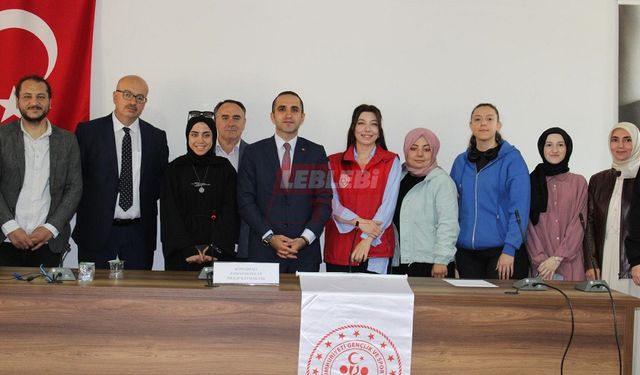 Kaymakam Polat Kariyer Zirvesi'nin Konuğu Oldu