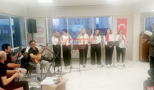 Osmancık Kent Konseyi Müzik Korosu Huzurevi Sakinlerini Mest Etti