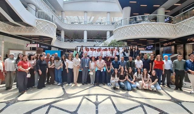 Atatürk Anadolu Lisesi Resim Sergisi Açtı