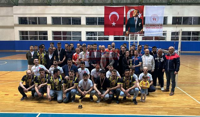 Kargı Kaymakamlığı'nın Düzenlediği Geleneksel Voleybol Turnuvası Sona Erdi