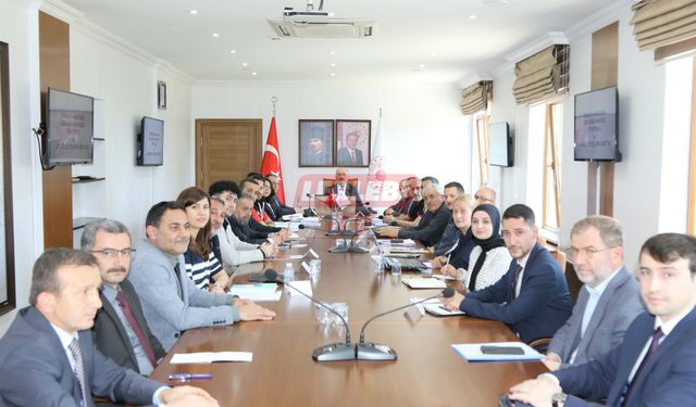 Vali Çalgan, Konaklama Tesisi Temsilcileri İle Yangın Yönetmeliğini Görüştü