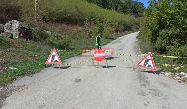 Laçin Yeşilgöl Yolu Çalışma Nedeniyle Kapatıldı