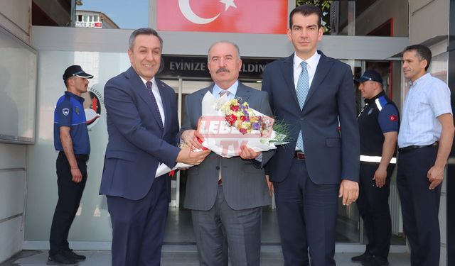 Çorum Valisi Çalgan'dan Hacdan Dönen Sungurlu Belediye Başkanı Dere'ye Ziyaret