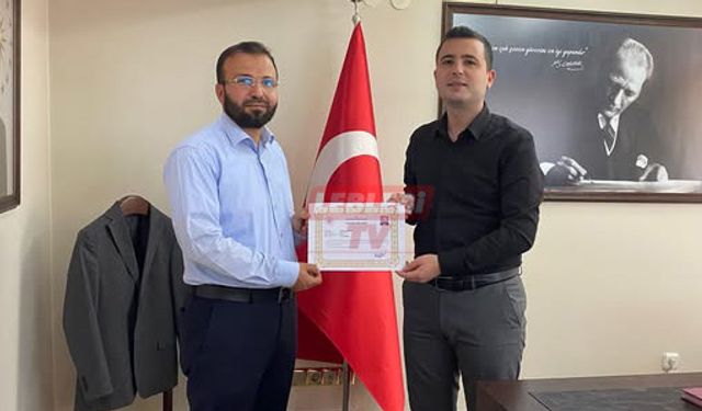 Laçin Kaymakamından Müftüye Başarı Belgesi