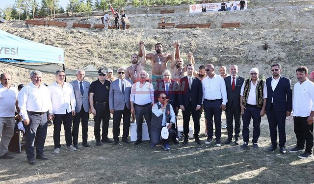 Bayat Güreşseverler İle Buluştu