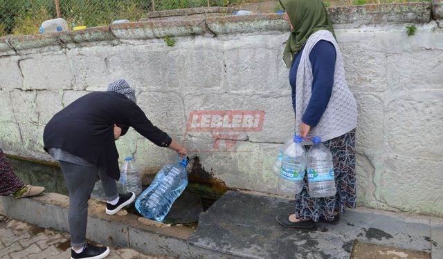 Havza'da Böbrek Hastalıklarına İyi Geldiğine İnanılan Su İlgi Görüyor