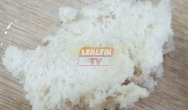 Halk Ekmek Fabrikası Denetleniyor Mu? Ekmeklerin İçinden Çıkan Sarı Lekelere Tepki