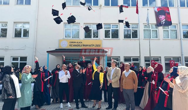 Alaca Kız Anadolu İmam Hatip Lisesi’nde Muhteşem Mezuniyet Töreni