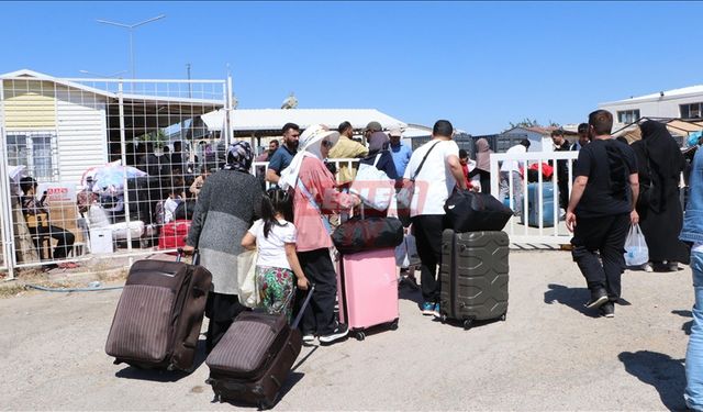 8 Aralık'tan Bu Yana 273 Bini Aşkın Suriyeli Ülkesine Döndü