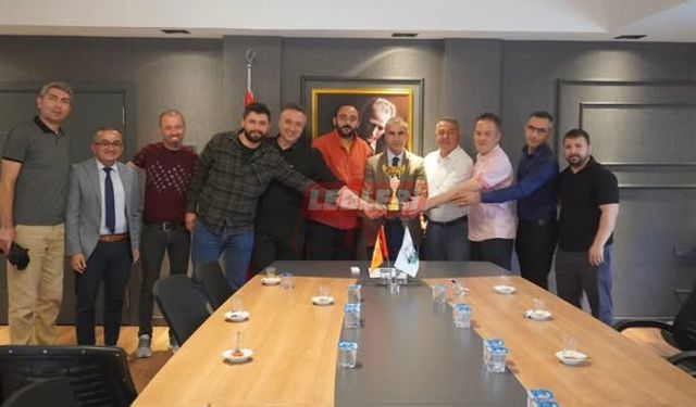 Kaymakam Duman, Voleybolcuları Kabul Etti