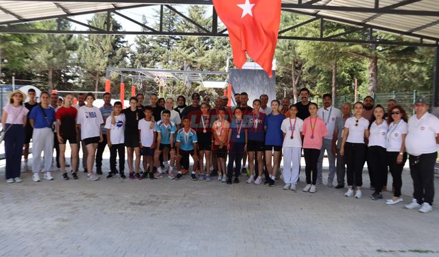 Demokrasi Koşusu’nda Dereceye Girenler Ödüllendirildi