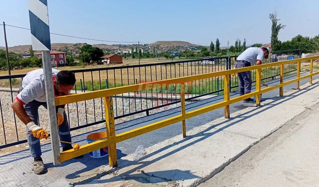 Sungurlu Belediyesi Köprü Üzerine Yaya Yolu Yaptı
