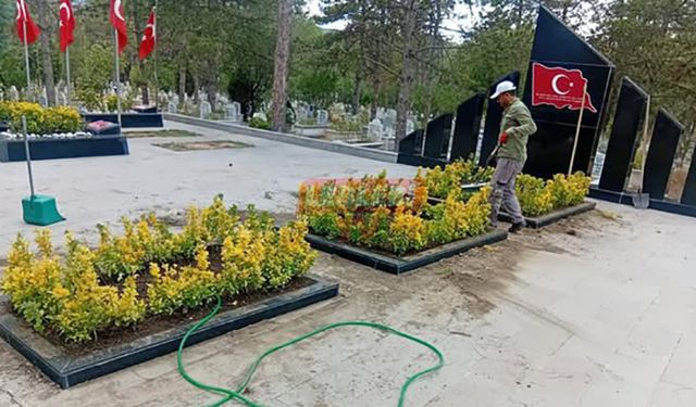 Osmancık’ta Şehitliğin Bakımı Yapıldı