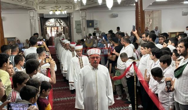 44 Öğrenci Hafız Oldu