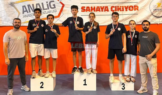 Karate Takımı Finallerden 6 Madalya İle Döndü