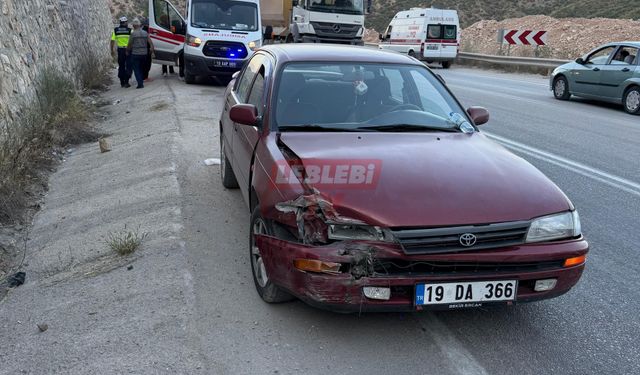 Kontrolden Çıkan Otomobil İstinat Duvarına Çarptı: 1 Yaralı