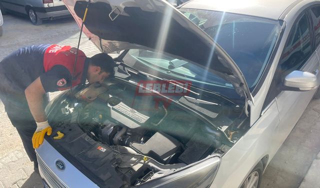 Motor Kısmına Giren Yavru Kedi Ekiplerce Kurtarıldı