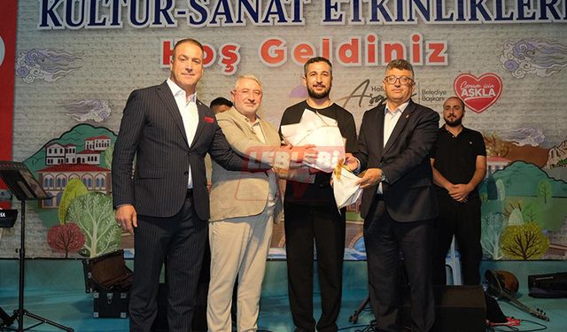 Muhtarlar Rüstem Eren’e Sosyal Tesis İstedi