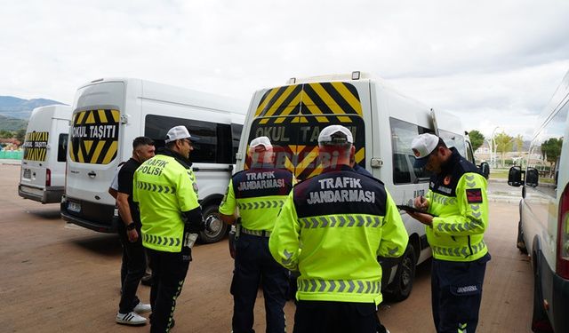 Okul Servislerine jandarma Ve Polisten Sıkı Denetim