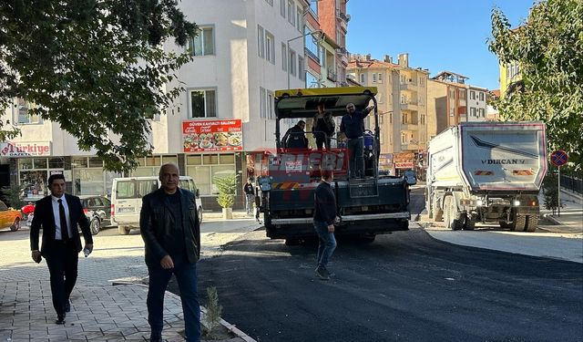 İskilip’in Ana Caddelerine Sıcak Asfalt