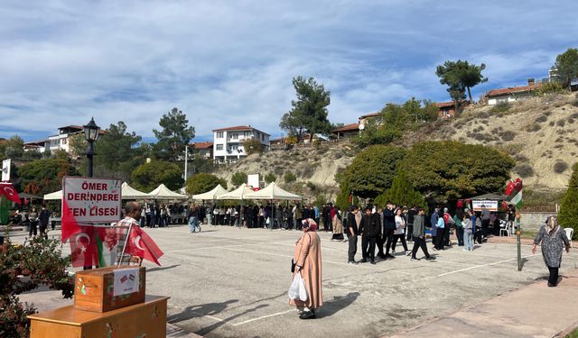 Ömer Derindere Fen Lisesi'nde "Bir Lokma Bin Umut" Gazze Kermesi