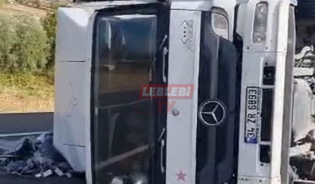 Dikkatsiz Sürücü Kamyonu Devirdi