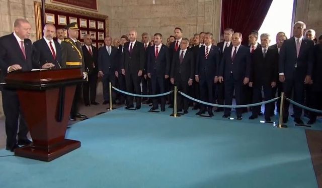 Milletvekili Ahlatcı, Cumhuriyet Bayramı’nı Cumhurbaşkanı Erdoğan İle Anıtkabir’de Kutladı