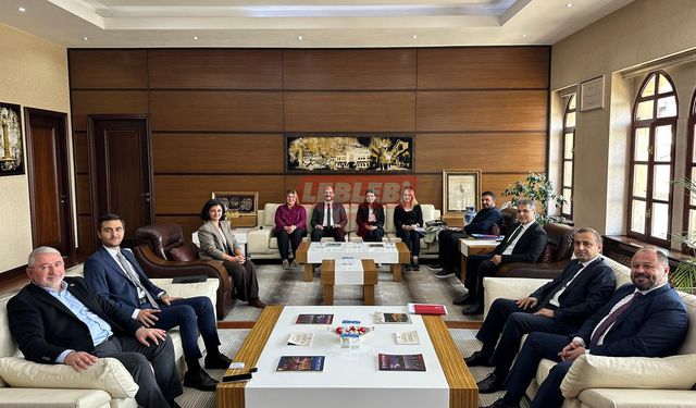 Başkan Aşgın, Kentsel Dönüşüm Daire Başkanlığı Heyetini Ağırladı