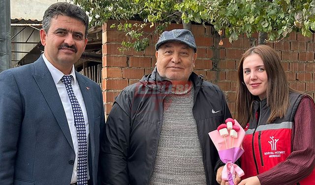 Gazetecilerin Gününü Çiçekle Kutladılar